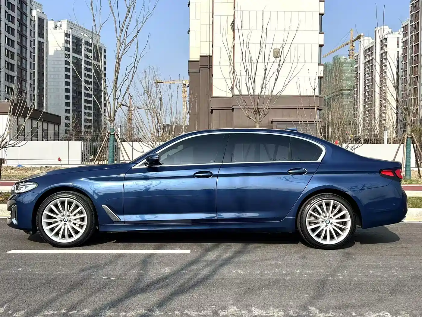 BMW 5 Series 2021 530Li Premium Luxury Package фото 7