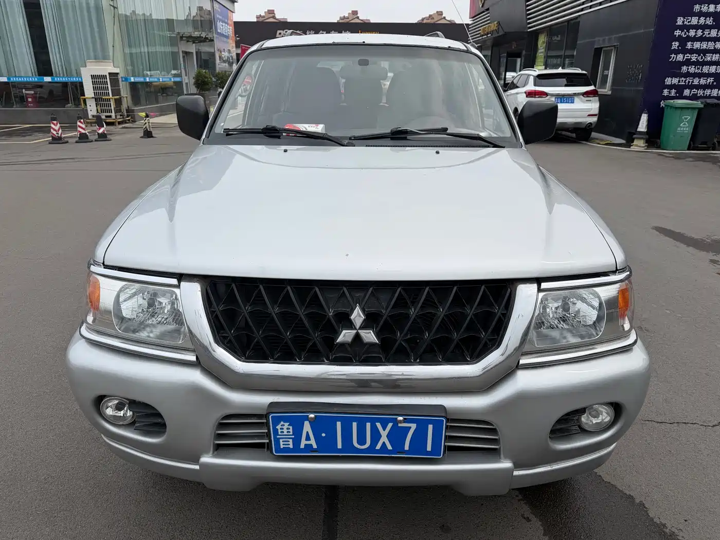 Mitsubishi Pajero Sport 2004 2004 Model 3.0L Automatic 4WD Super Luxury
