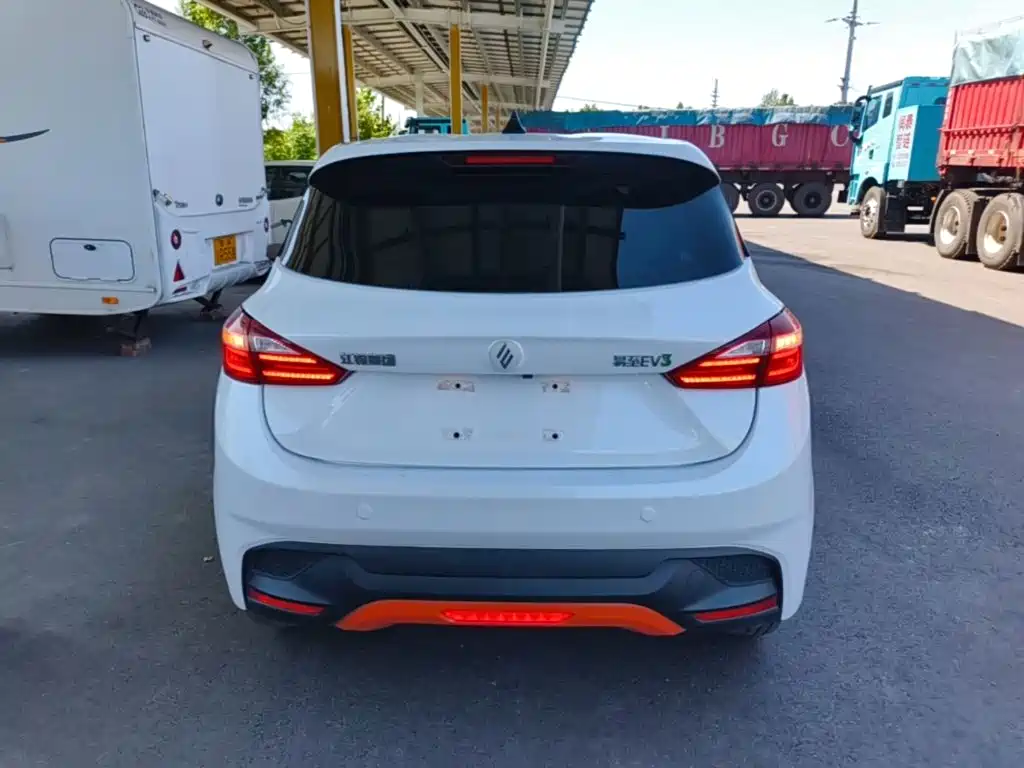 Фото 6 - JMCG New Energy Yizhi EV3