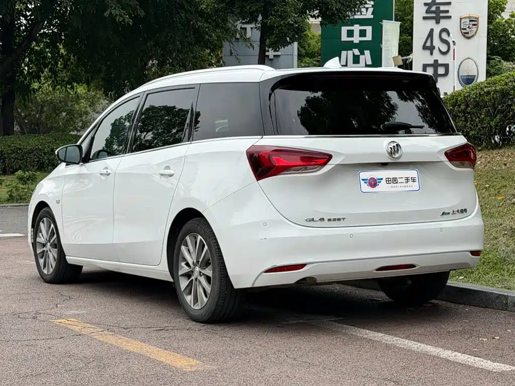 2023 Buick GL6