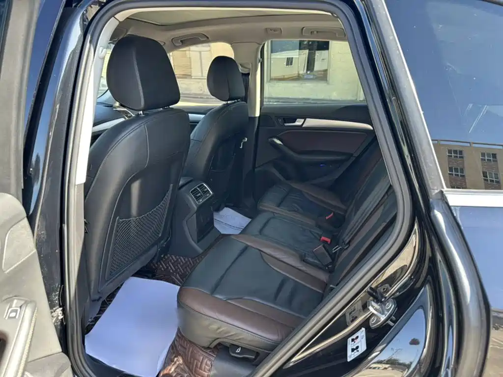 Audi Q5 2018 2017 Plus 40 TFSI Technology
