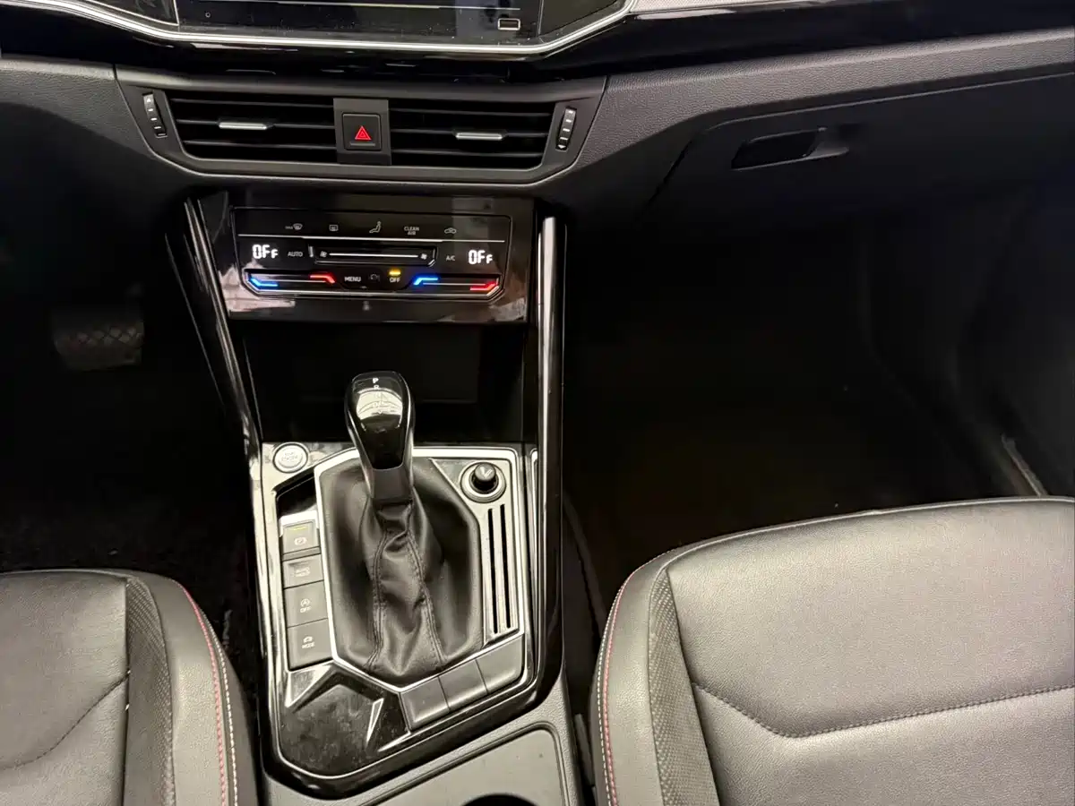 Volkswagen Tayron 2020 330TSI 2WD Luxury Smart Edition фото 13