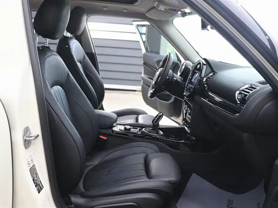 MINI CLUBMAN 2019 2.0T COOPER S фото 24