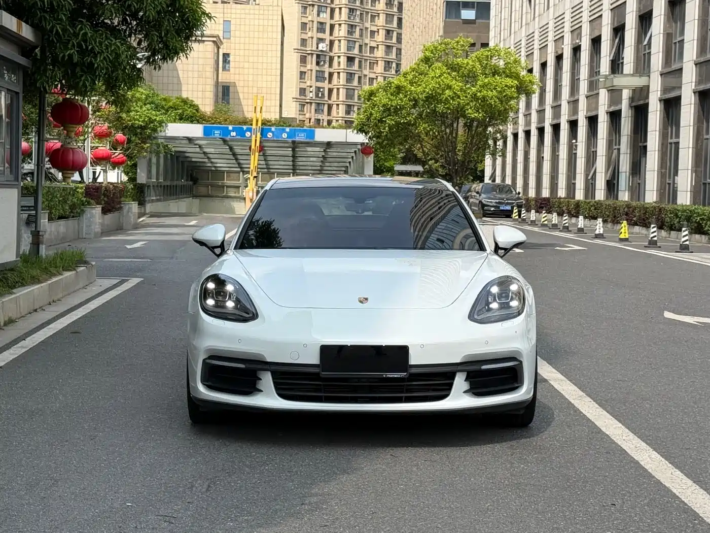 Porsche Panamera 2017 Panamera 3.0T фото 2