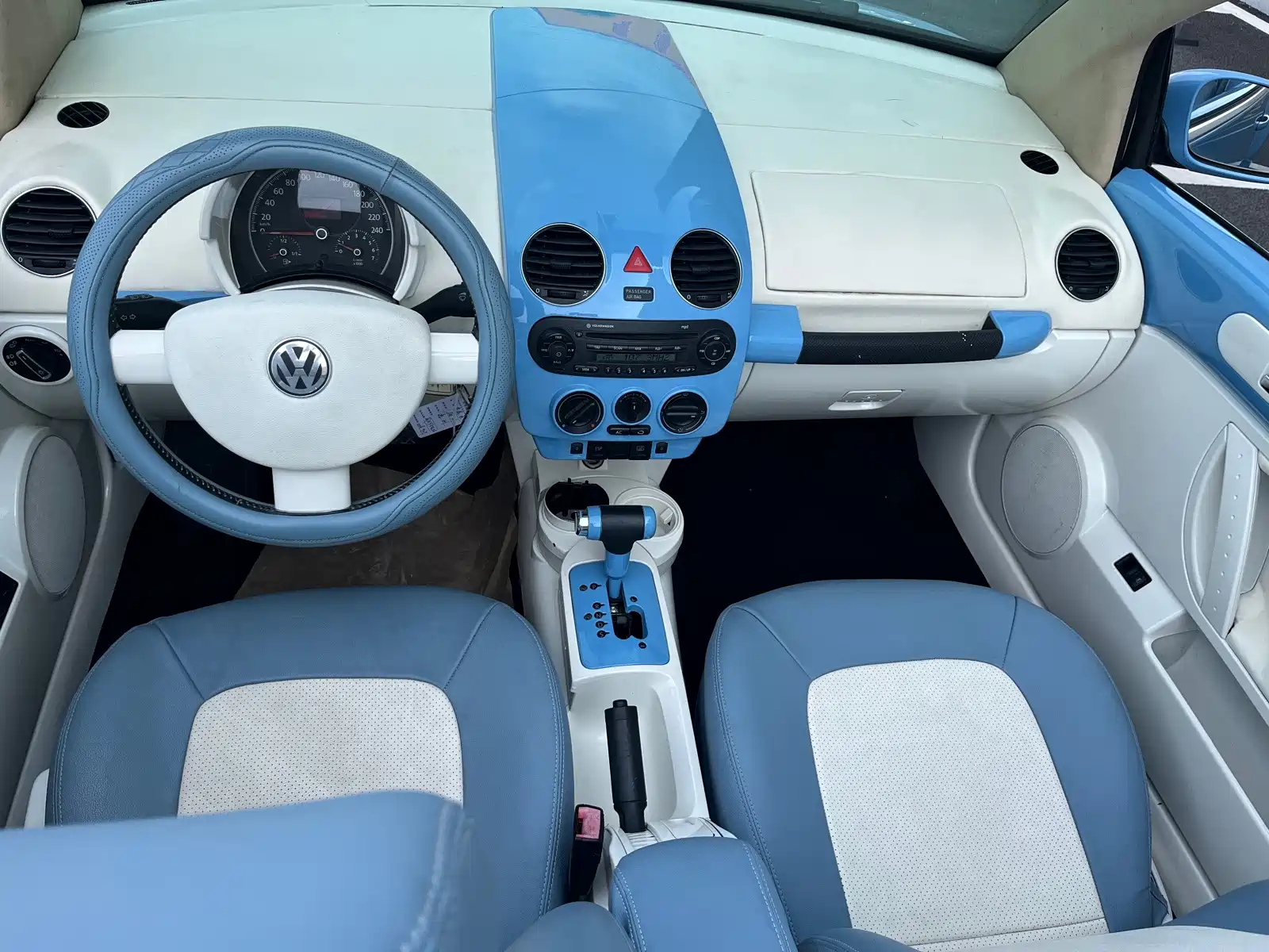 صورة 5 - Volkswagen Beetle