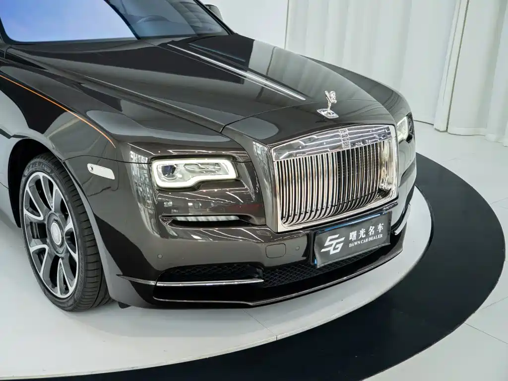 Фото 18 - Rolls-Royce Wraith