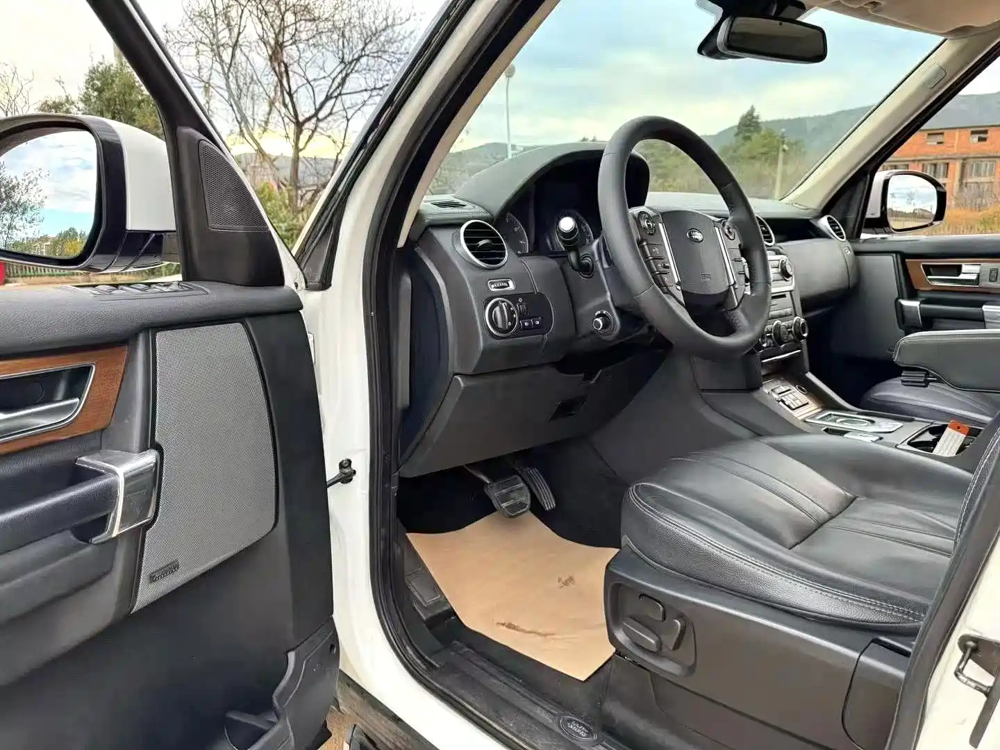 صورة 4 - Land Rover Discovery