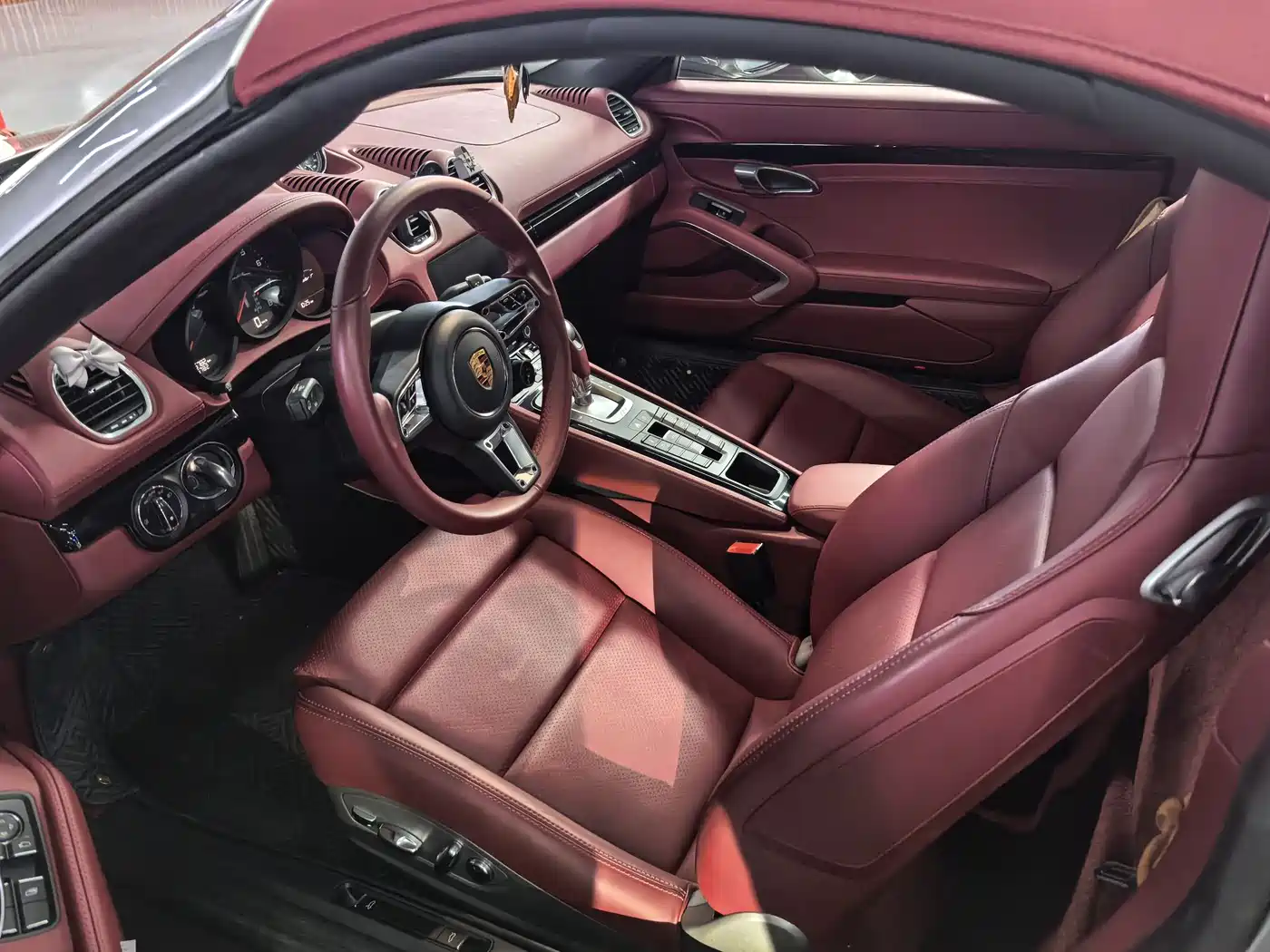 Porsche 718 2022 Boxster 2.0T фото 4