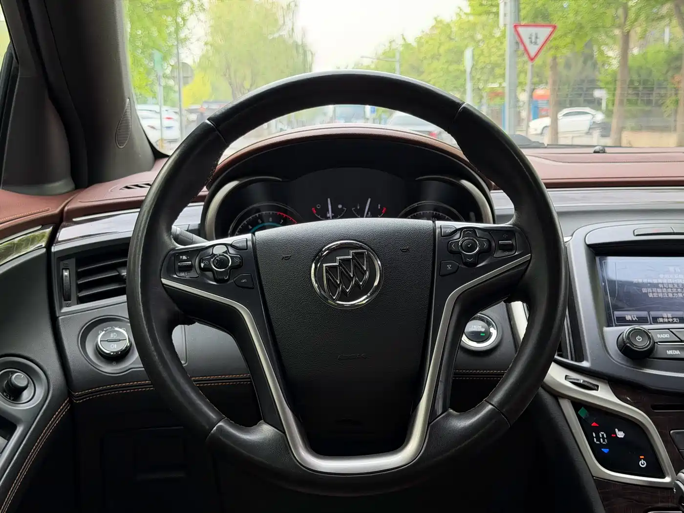 Buick LaCrosse 2014 2.0T SIDI Elite Tech фото 21