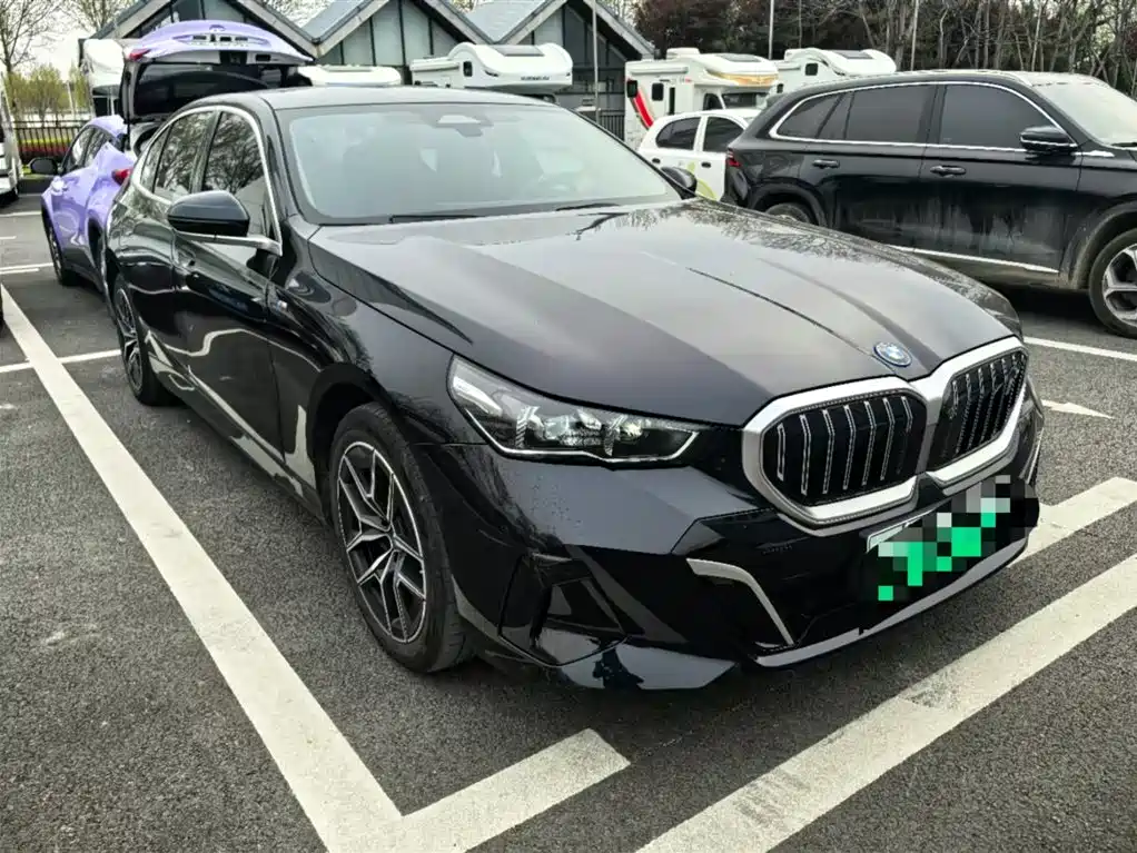 BMW I5