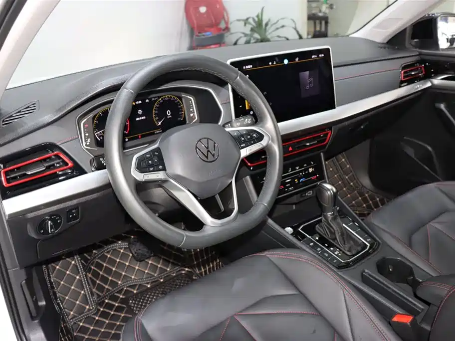 Volkswagen Lavida 2023 Model 300TSI DSG Starlight Leading Edition фото 9