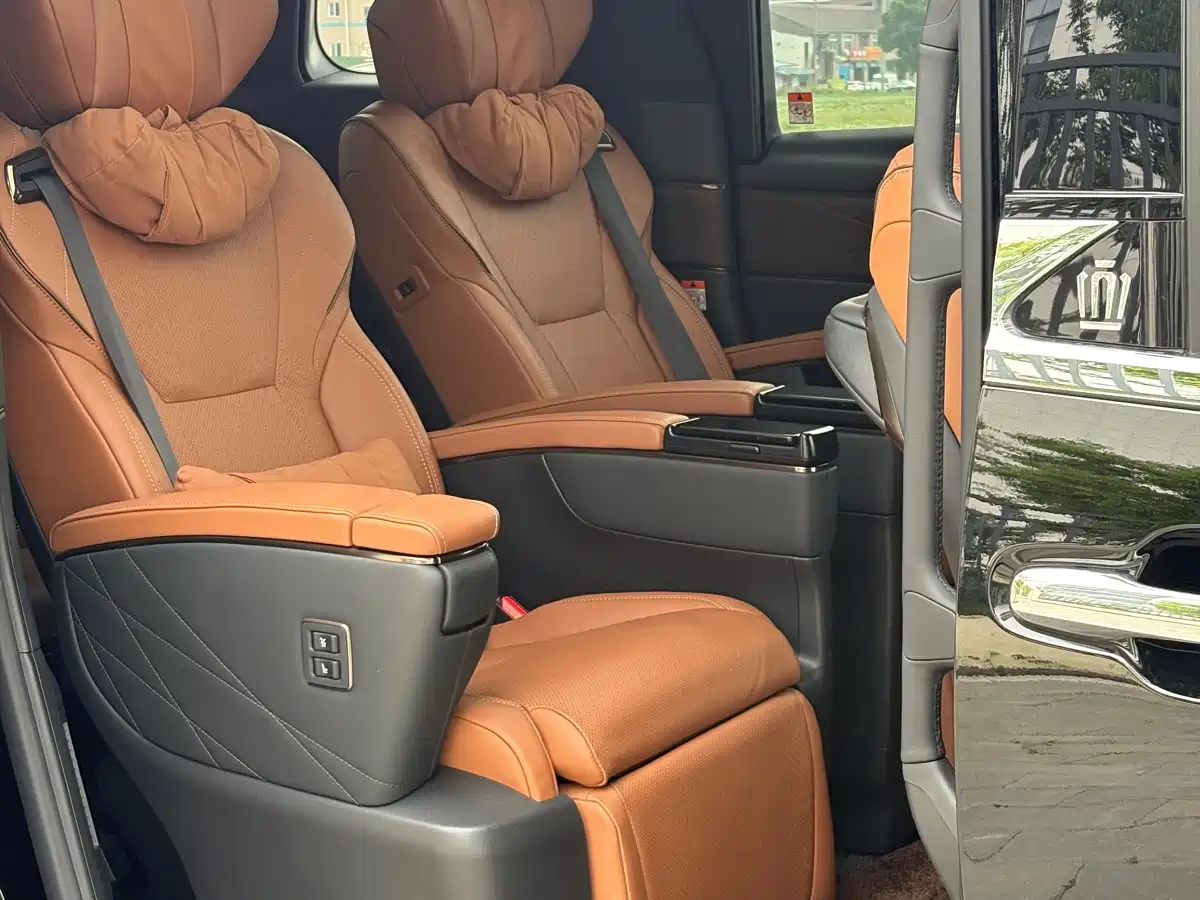 Toyota Vellfire 2025 2024 Crown Hybrid 2.5L Premium Edition