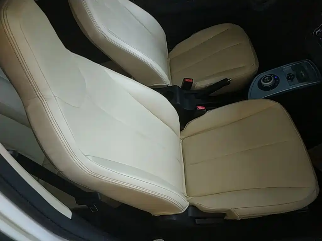 Huachen Xinyi Brilliance Xinyi i03A 2022 2021 318km 31.45kWh