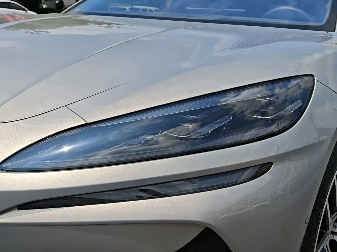 Denza Z9GT 2024 Model 1100 AWD Max Edition фото 4