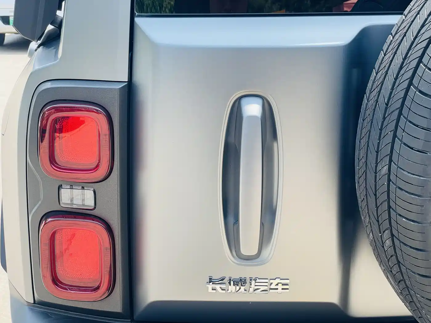 Haval Meng Long NEV 2024 Hi4 145 Pro фото 15