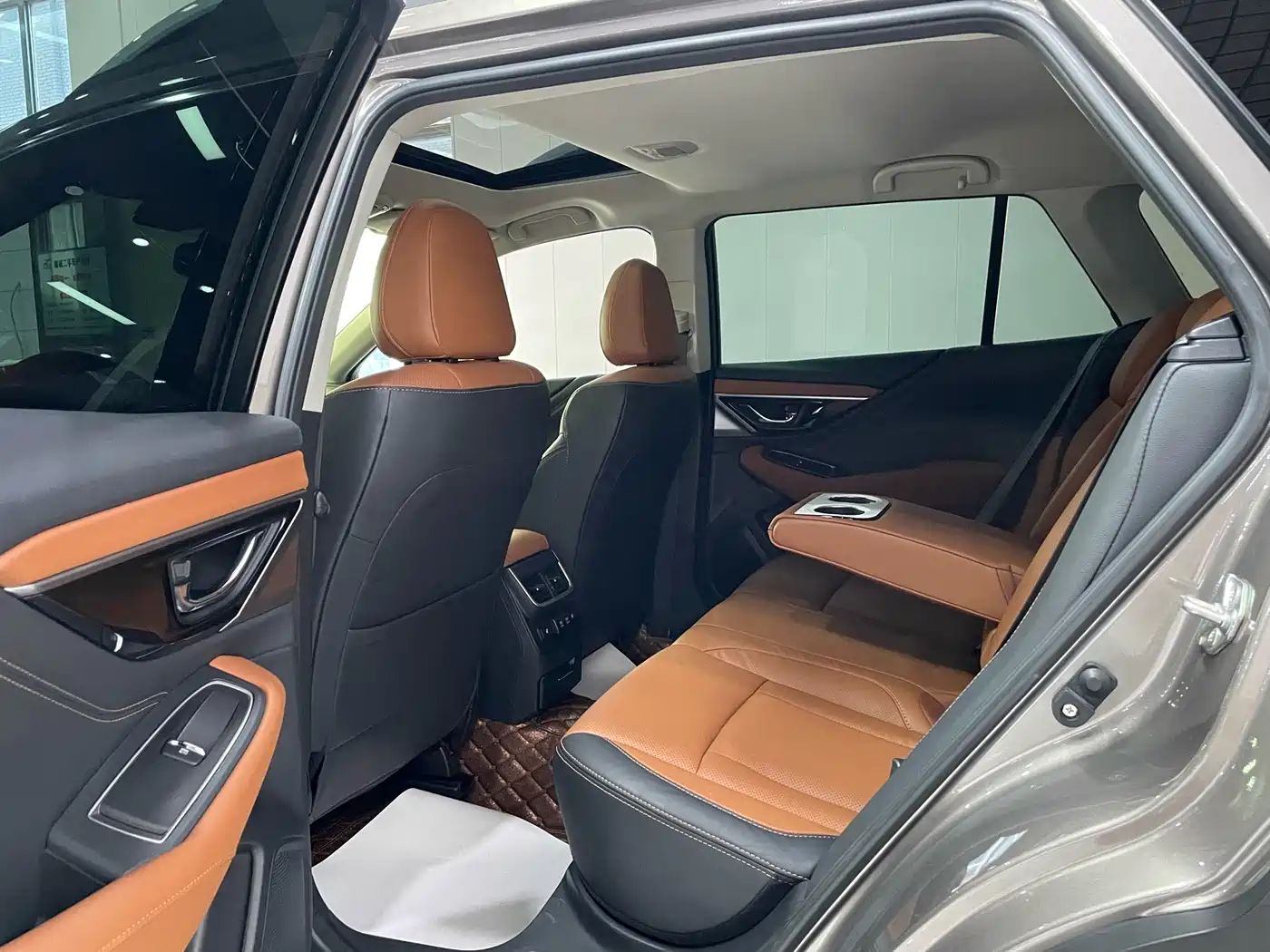 SUBARU OUTBACK