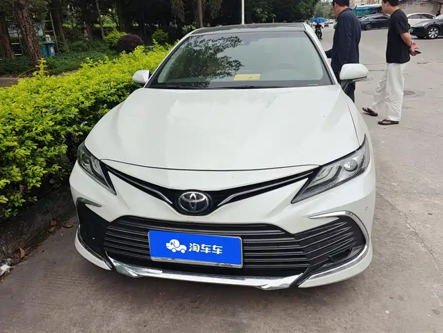 Toyota Camry 2023 2.5G Luxury Edition фото 2