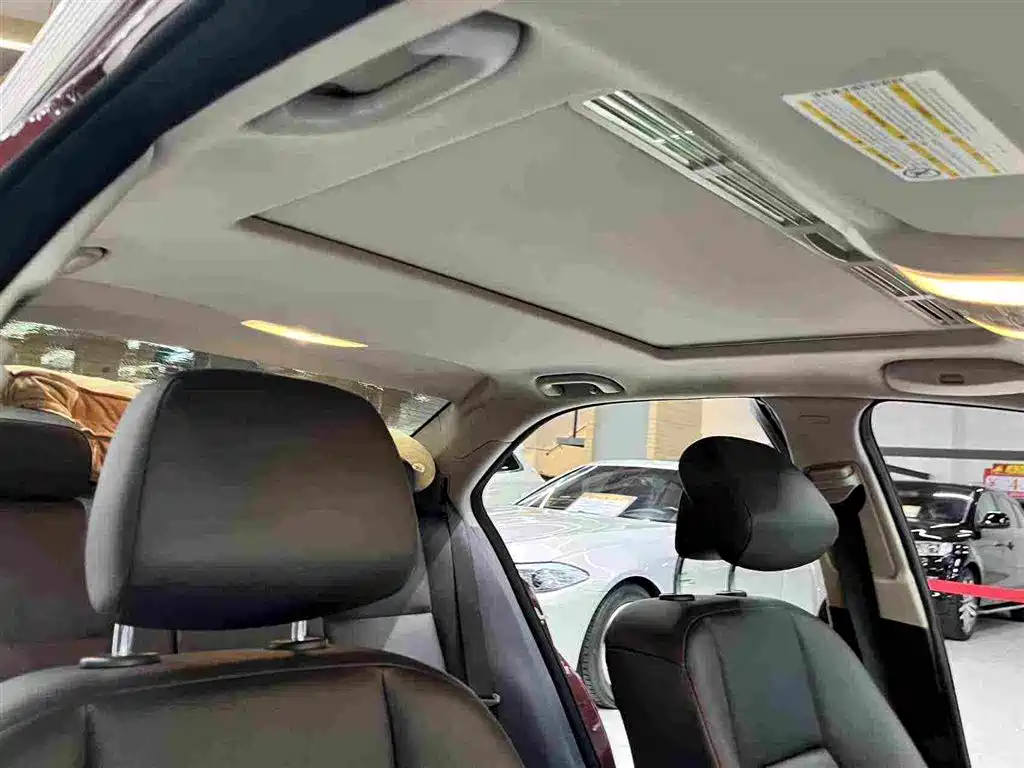 Фото 14 - Mercedes-Benz C-Class