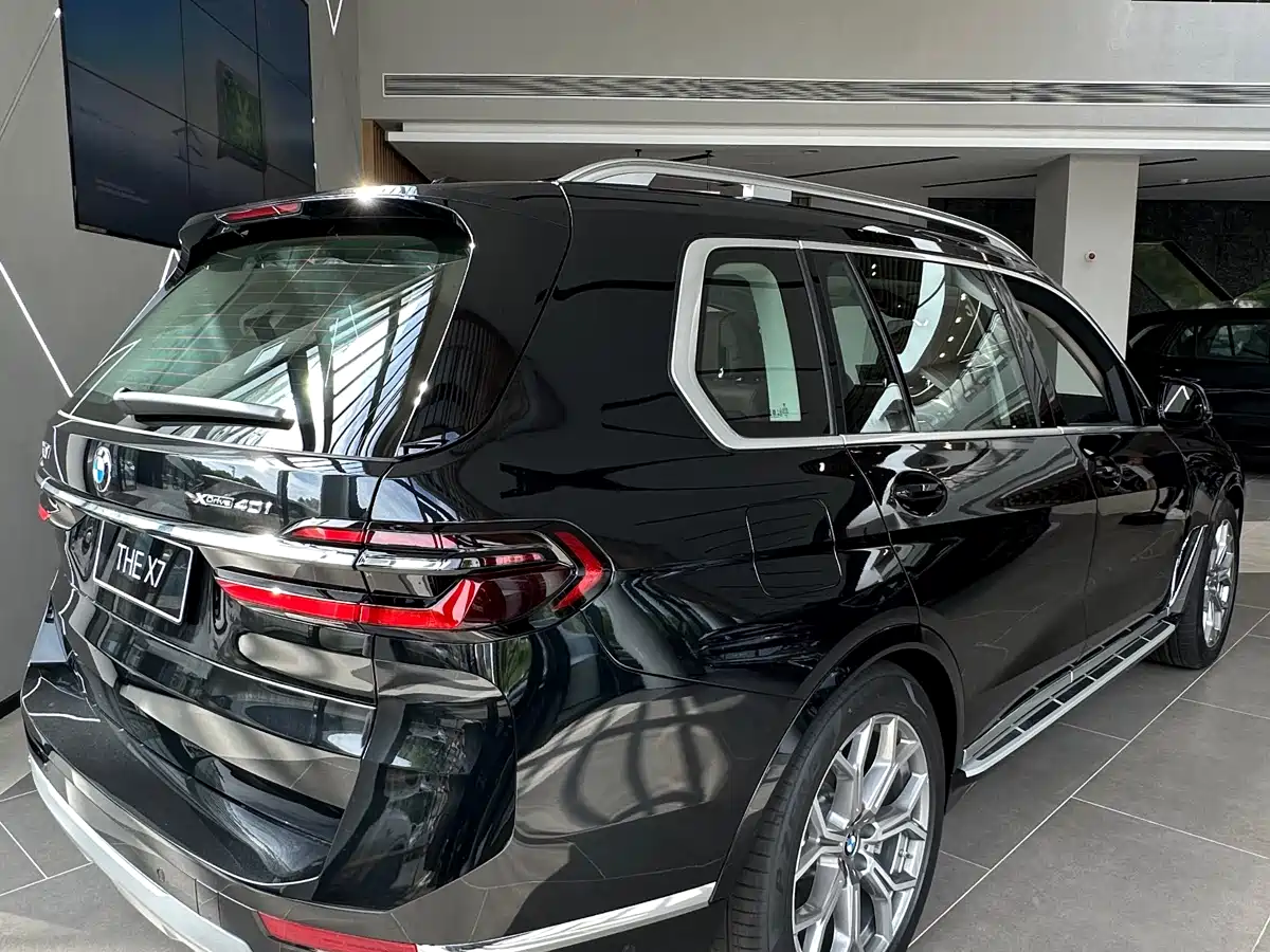 BMW X7 2025 xDrive40i Leading Luxury Package фото 9