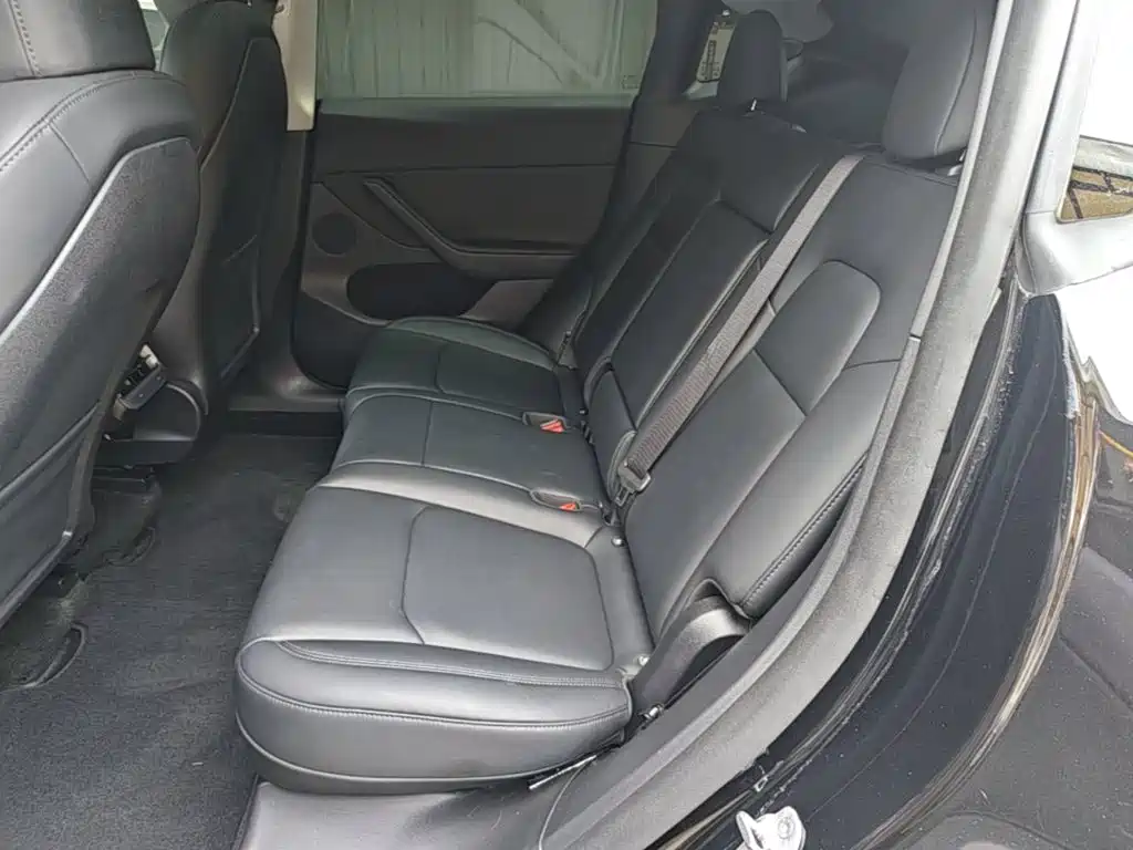 Фото 17 - Tesla Model Y