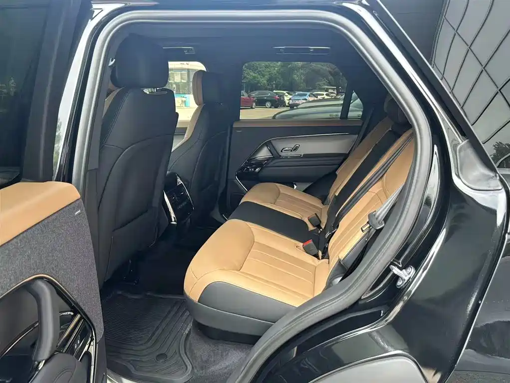 Land Rover Range Rover Sport фото 13