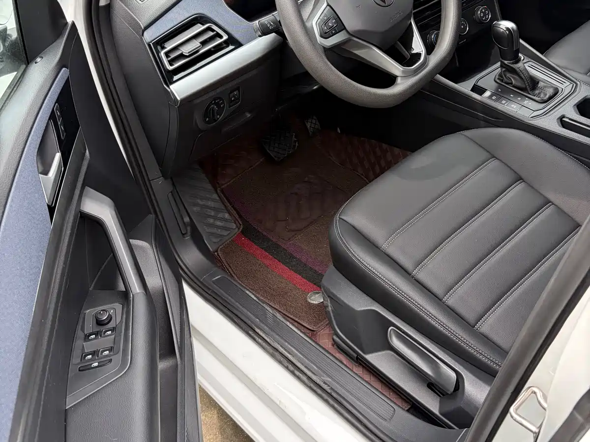 Volkswagen Lavida 2023 1.5L Auto Delight Edition фото 12