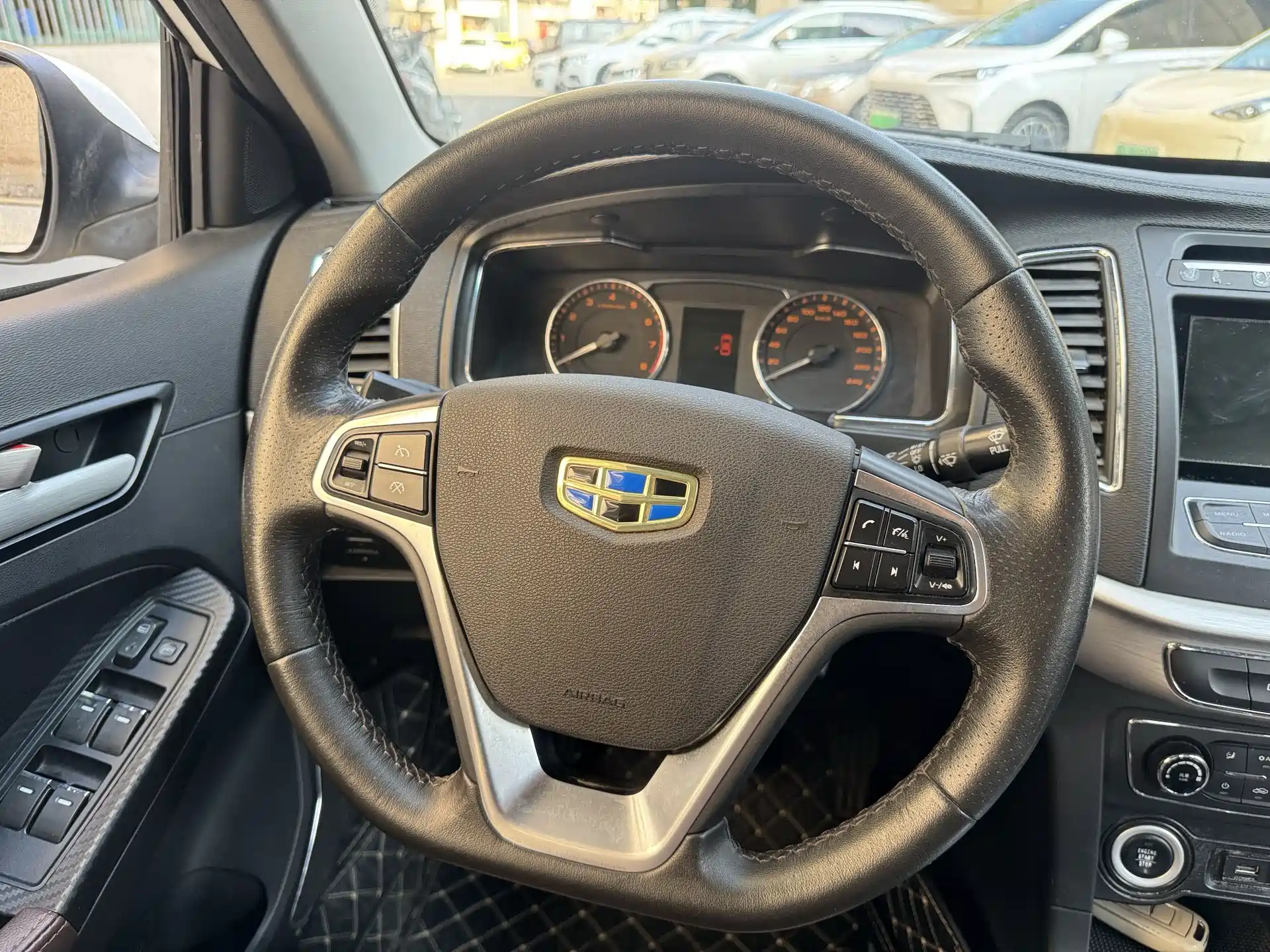Фото 7 - Geely Vision