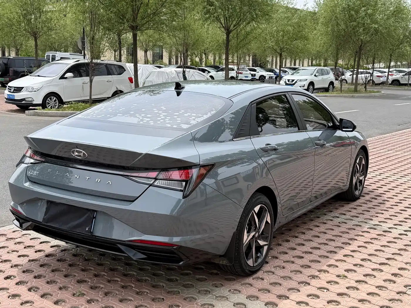 Hyundai Elantra 2022 1.5L CVT GLX Elite Edition фото 4