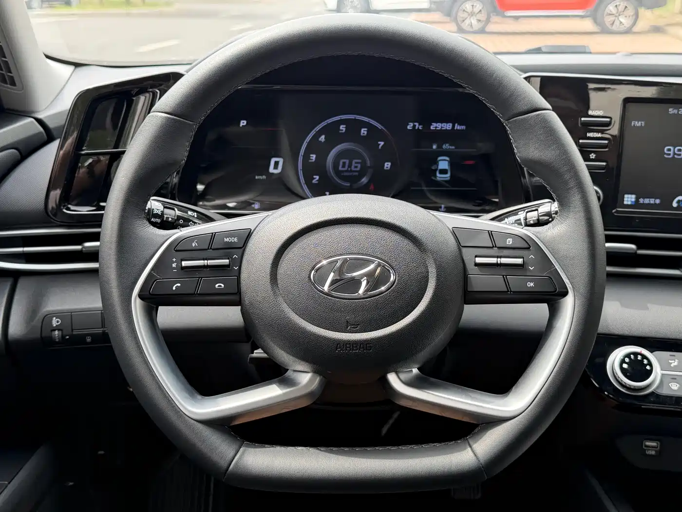 Hyundai Elantra 2022 1.5L CVT GLX Elite Edition фото 15