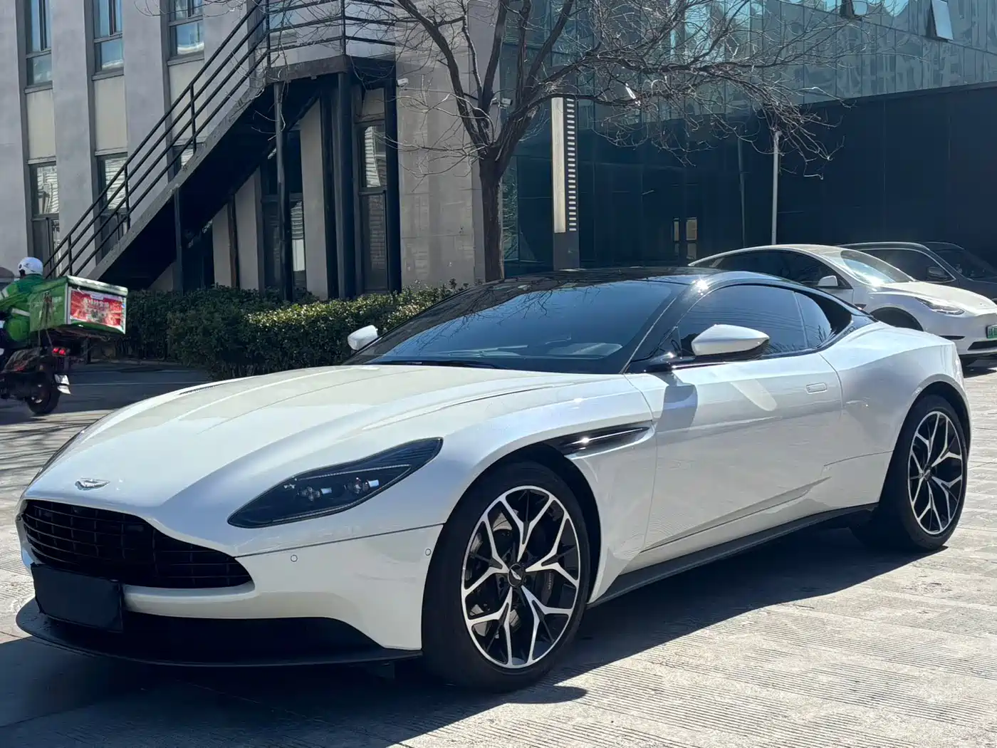 Aston Martin DB11 2019 Model 4.0T V8 Coupe
