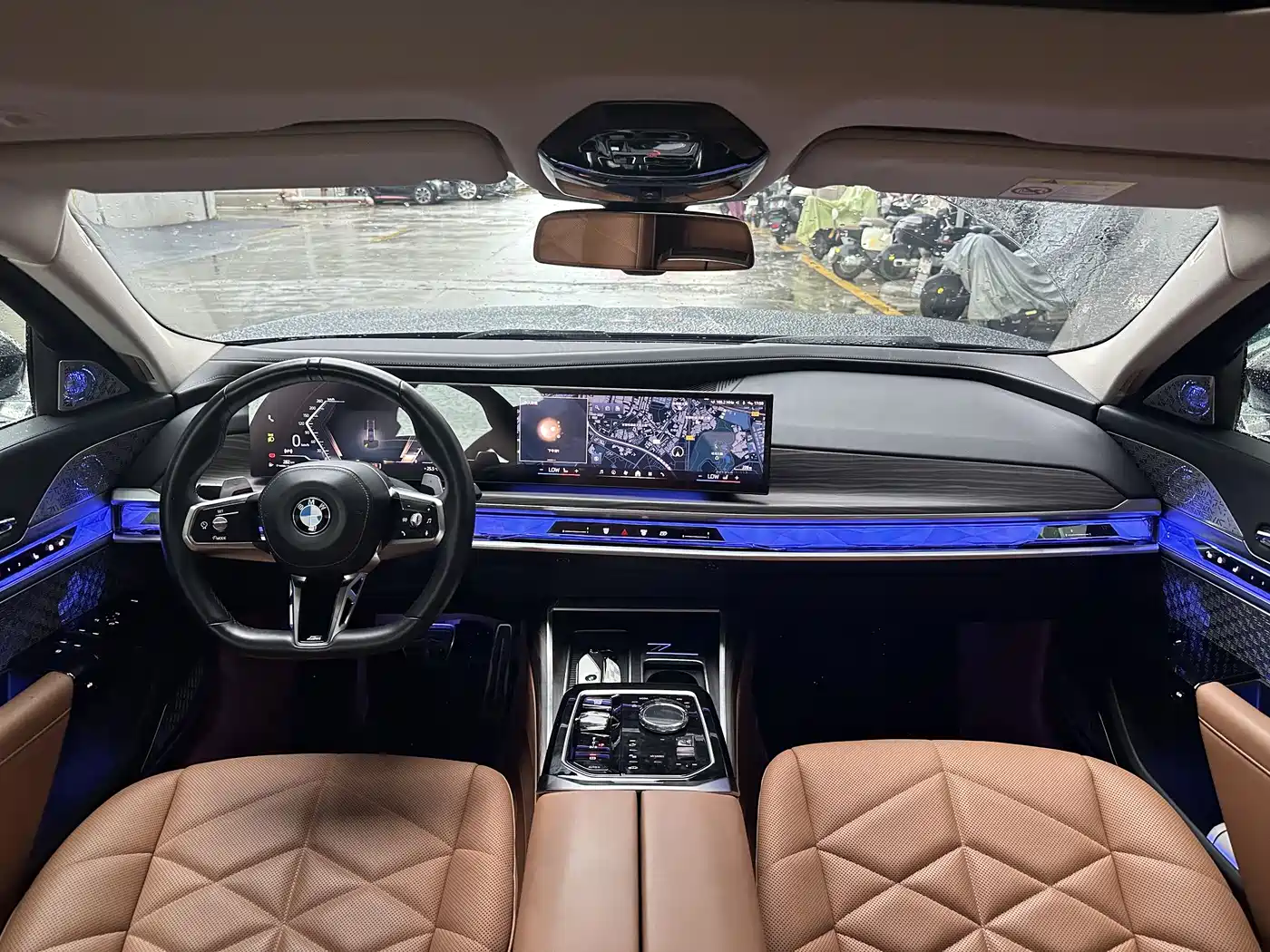 BMW 7 Series 2023 Model 735Li M Sport Package фото 17