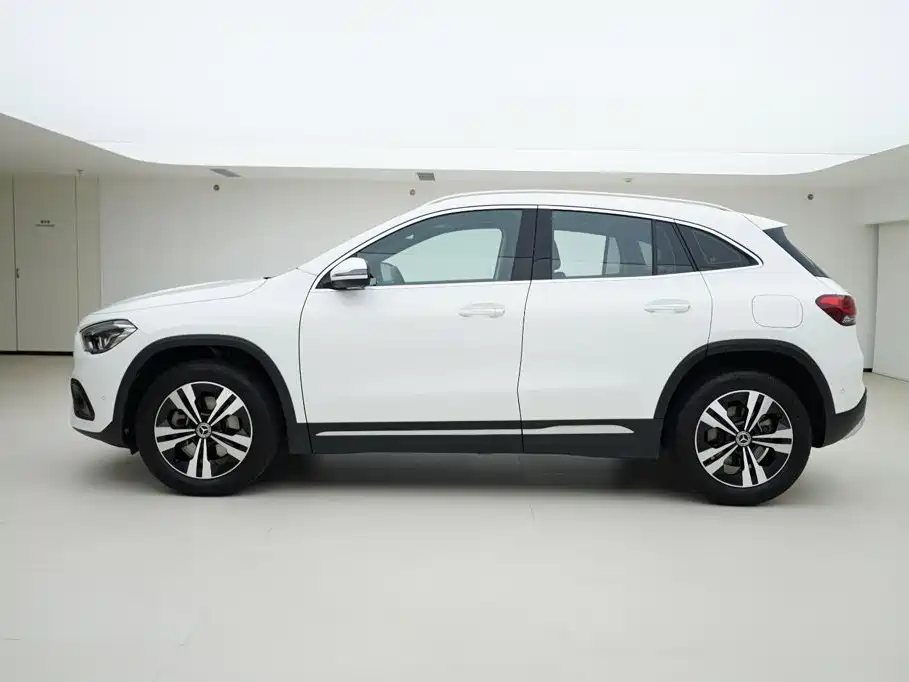 Mercedes-Benz GLA 2023 2023 GLA 220