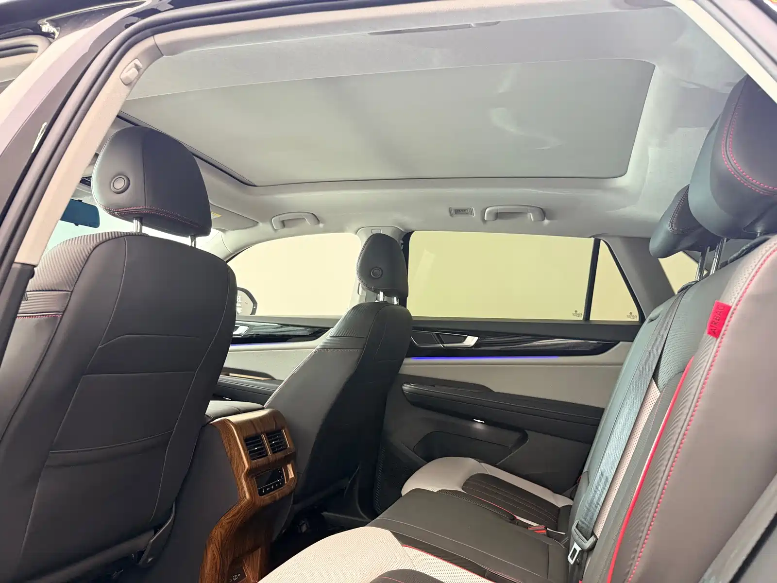 Фото 30 - Volkswagen Teramont