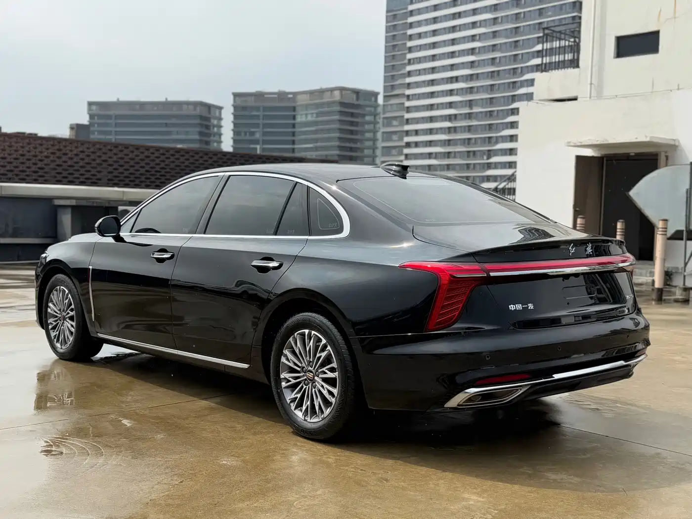 Hongqi H5 2023 1.5T DCT Smart Connect Flag Rhythm фото 17