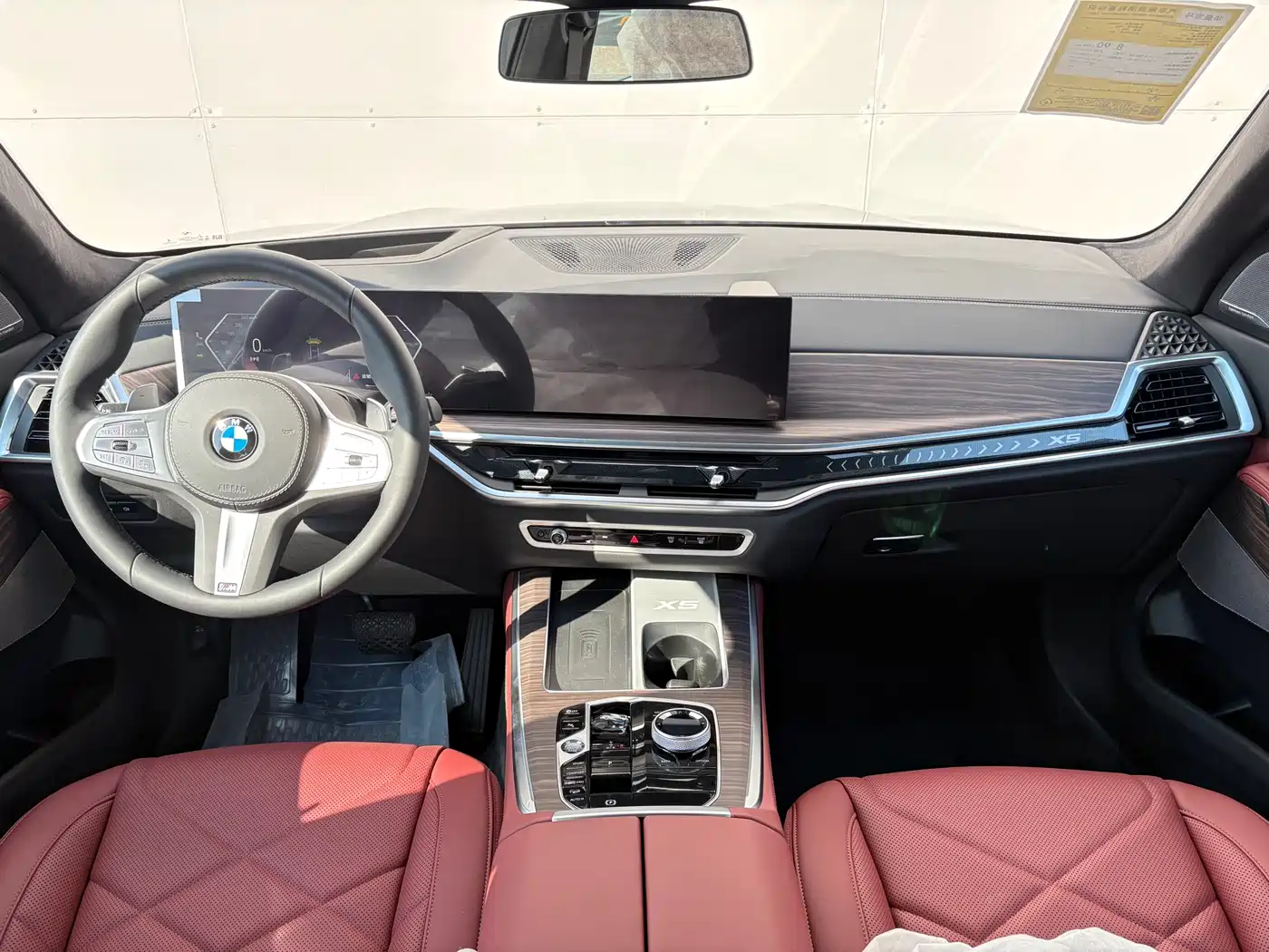 BMW X5 2025 Model xDrive 40Li M Sport Blackout Package фото 17