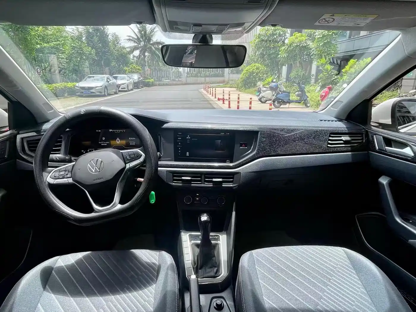 Volkswagen Lavida 2025 Model New Edge 1.5L New Leisure Edition фото 6