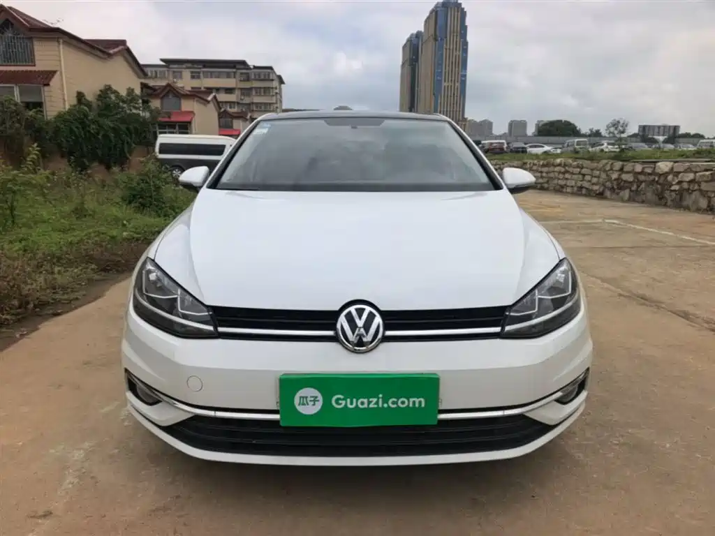 Volkswagen Golf 2018 1.6L Automatic Comfort фото 3