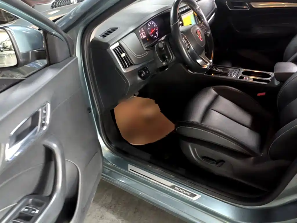 Roewe i6 2018 2018 20T Automatic Flagship Edition