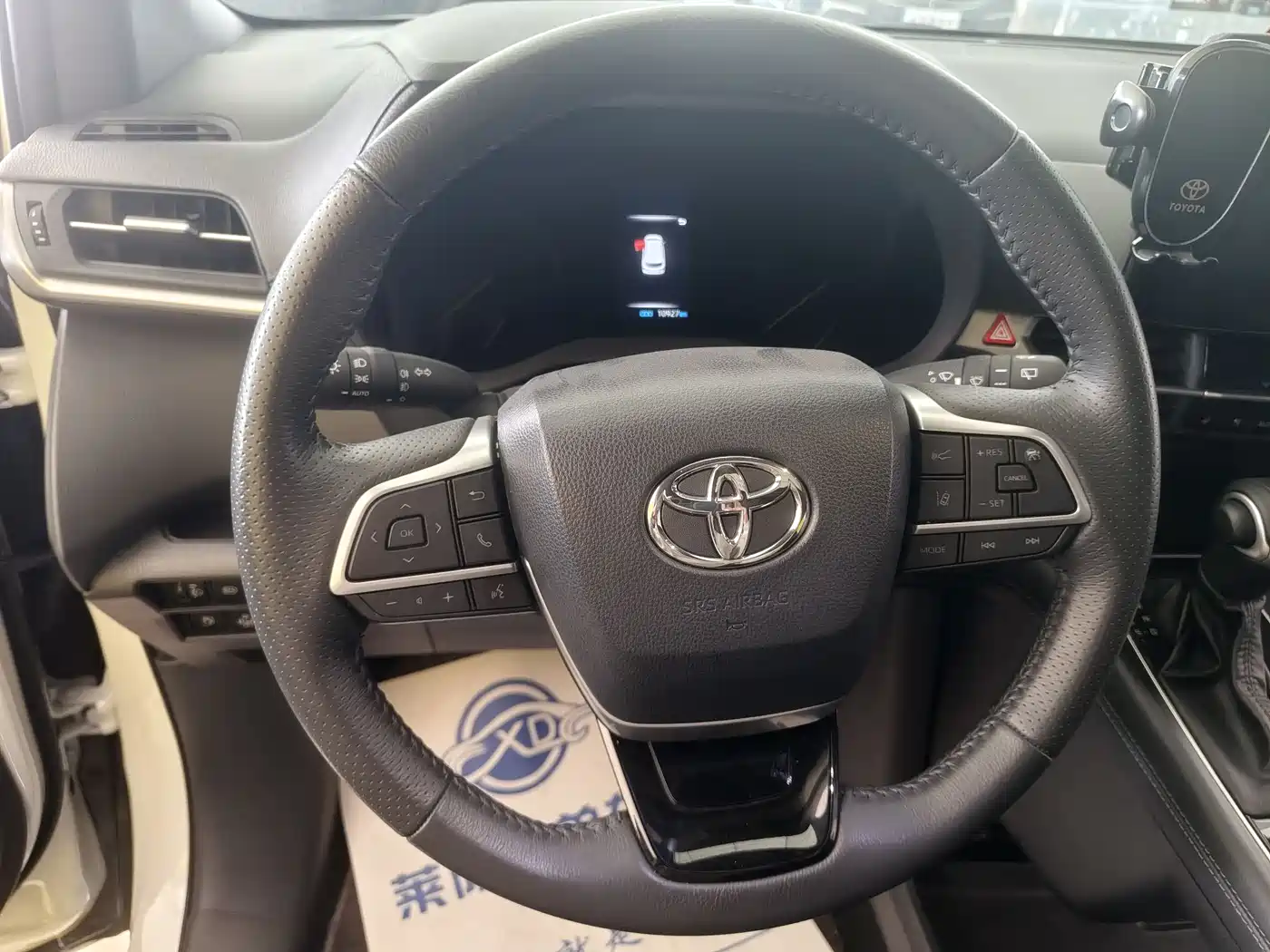 Toyota Sienna 2024 2.5L Hybrid Ultimate Premium Edition фото 3