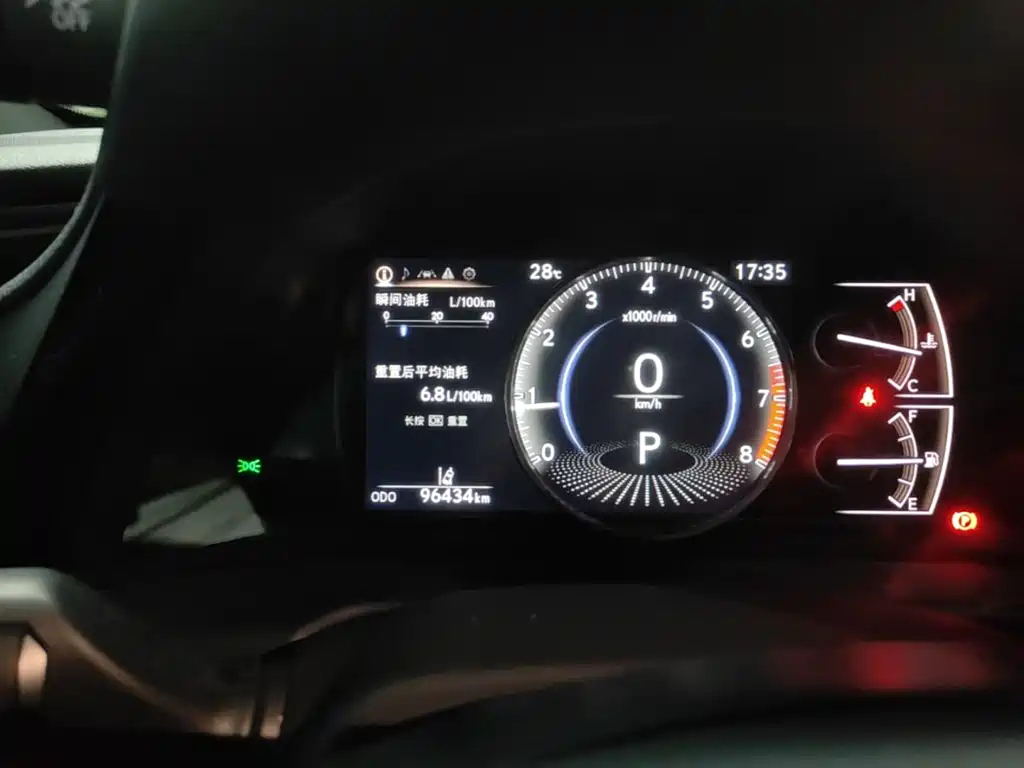 Фото 12 - Lexus ES