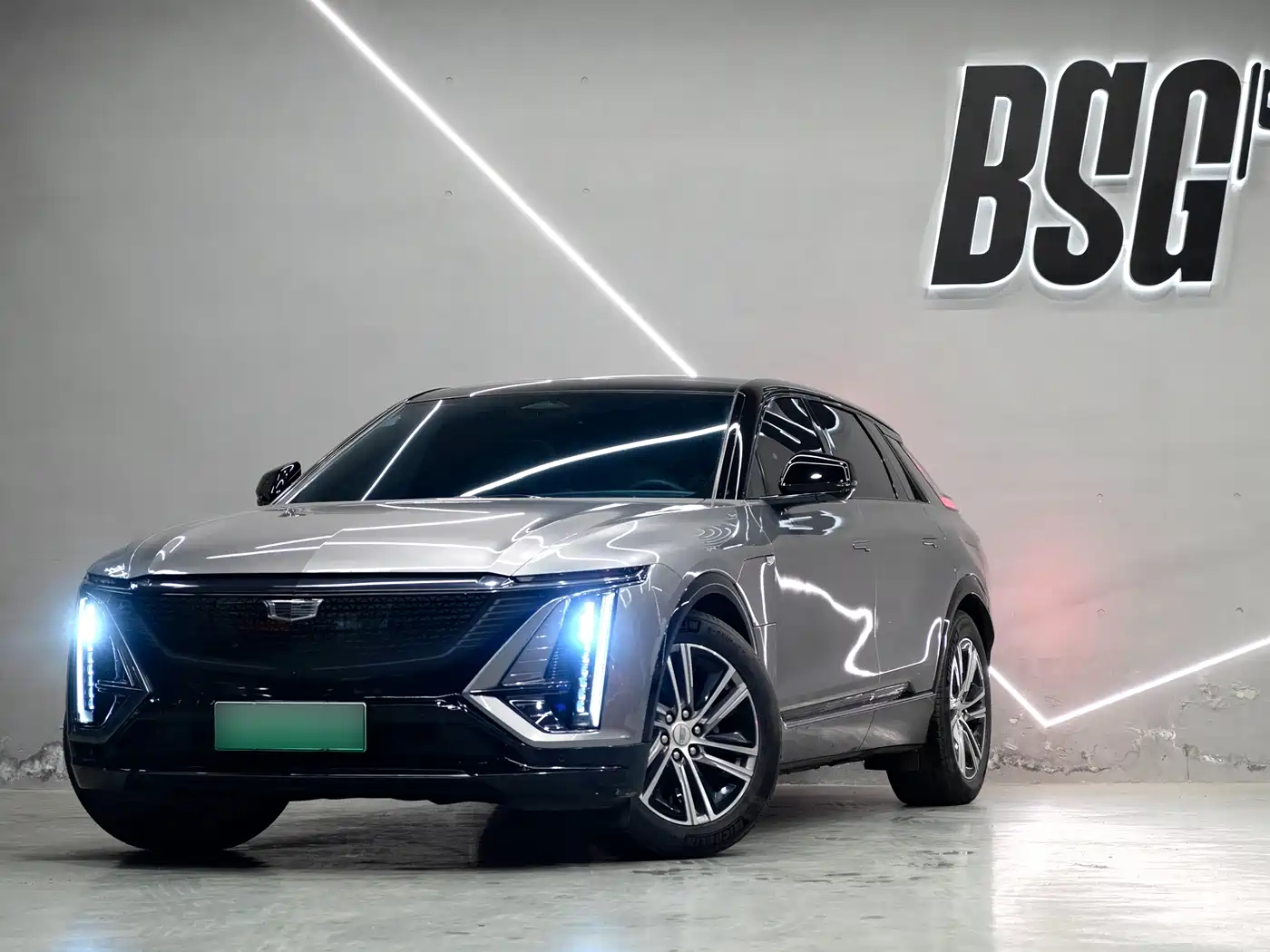 Cadillac IQ Rui Ge 2022 All-Wheel Drive High Performance Premium Edition