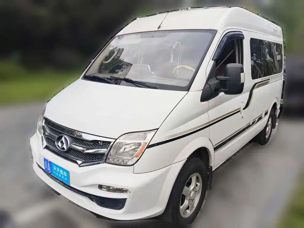 SAIC Maxus Xintu V80 2016 2016 2.5T AMT Aoyun Express China V Short Wheelbase Medium Roof 6-seater