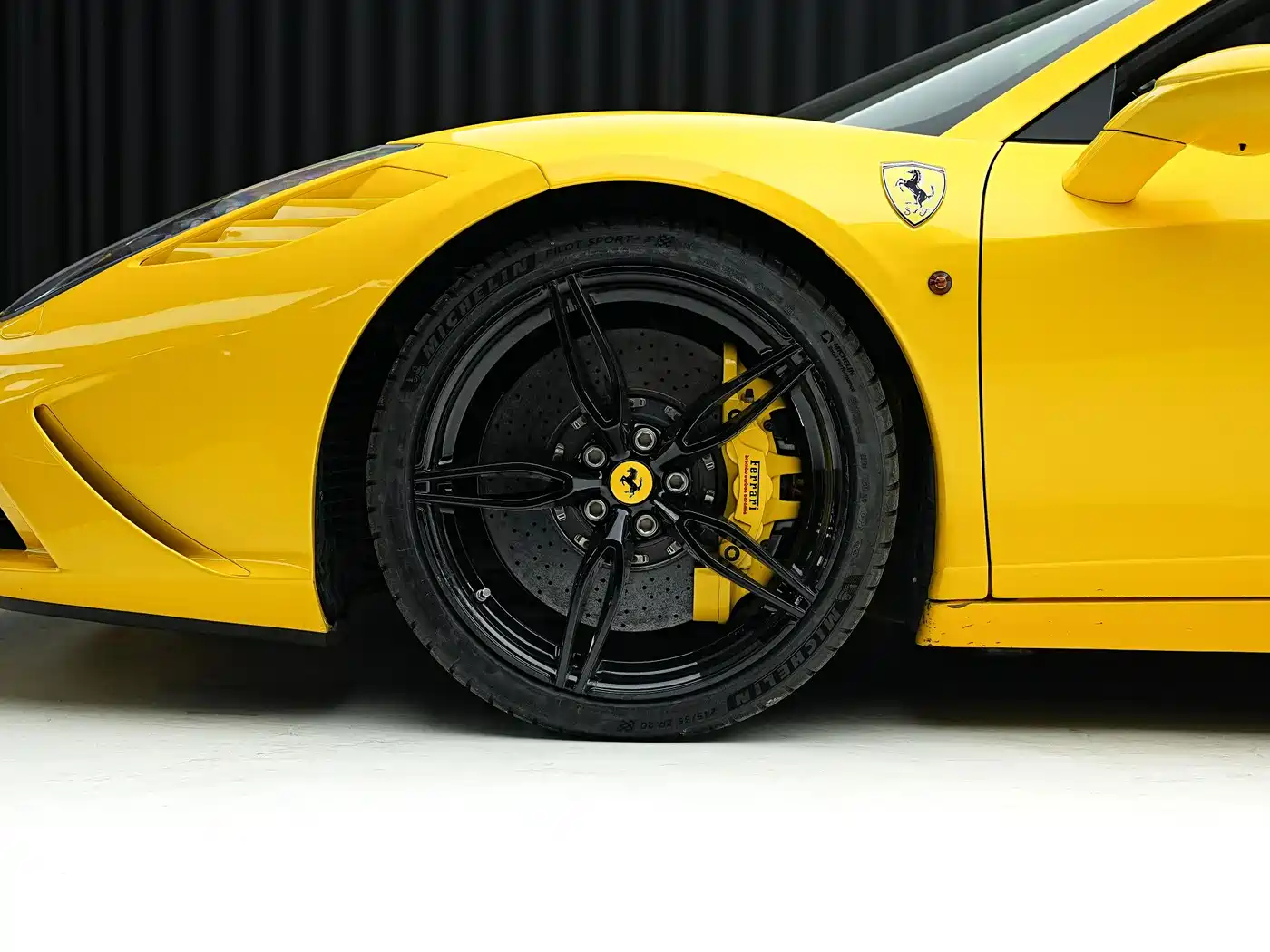 Ferrari 458 2016