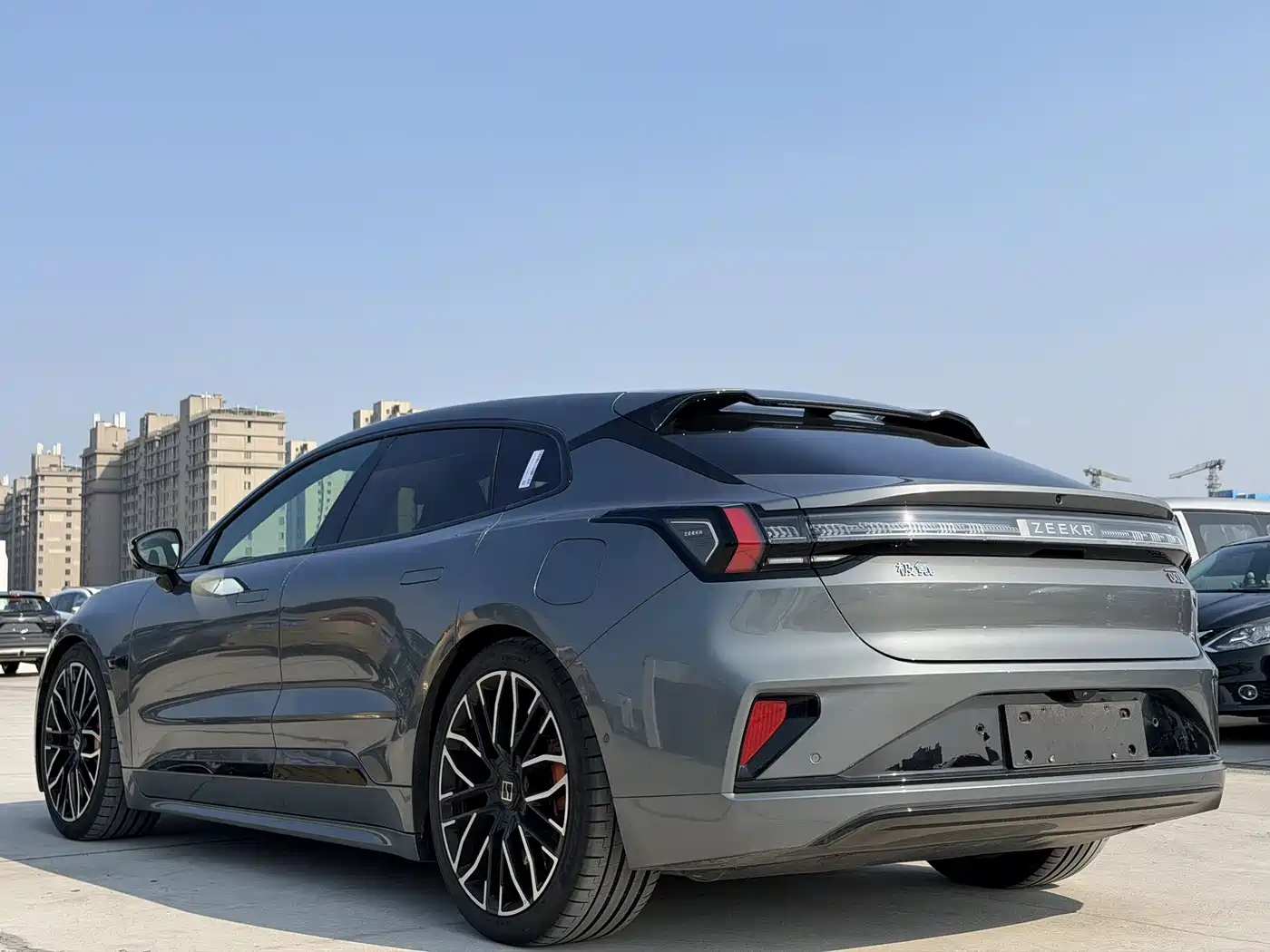 ZEEKR EXTREME KRYPTON 001