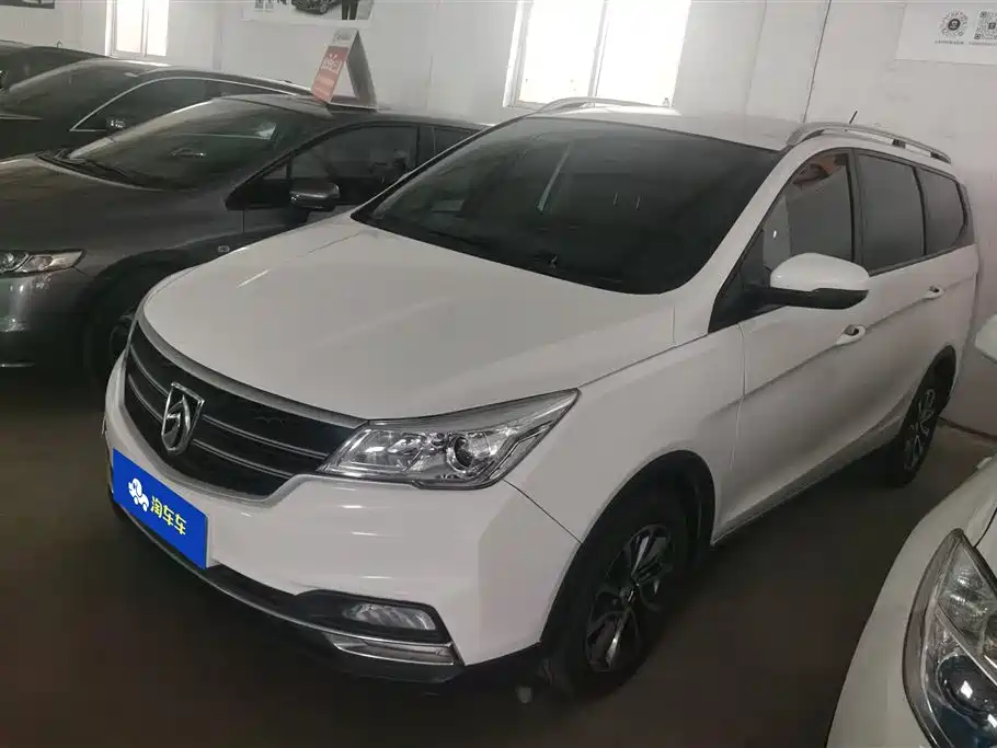 Baojun 730 2019 1.5L Manual Fashion Edition 7-Seater China VI