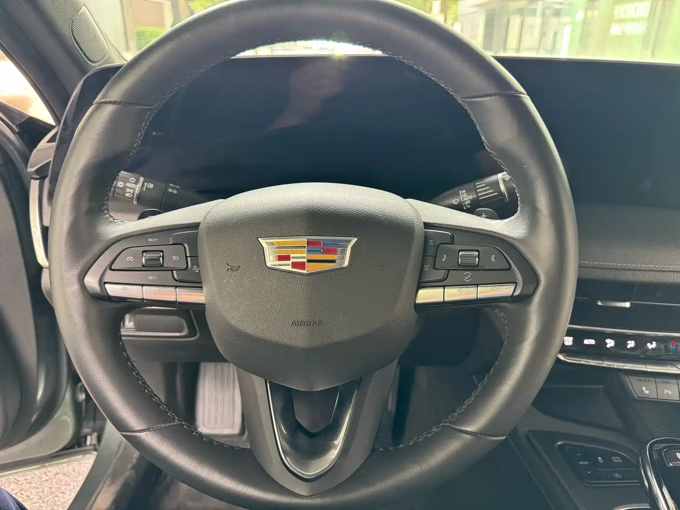 Cadillac CT5 2024 28T Luxury Model Pro фото 27