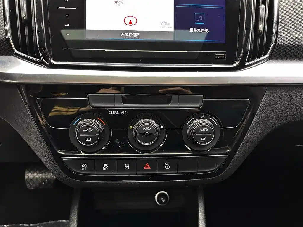 Škoda Kamiq 2022 1.5L Automatic Comfort Edition фото 15