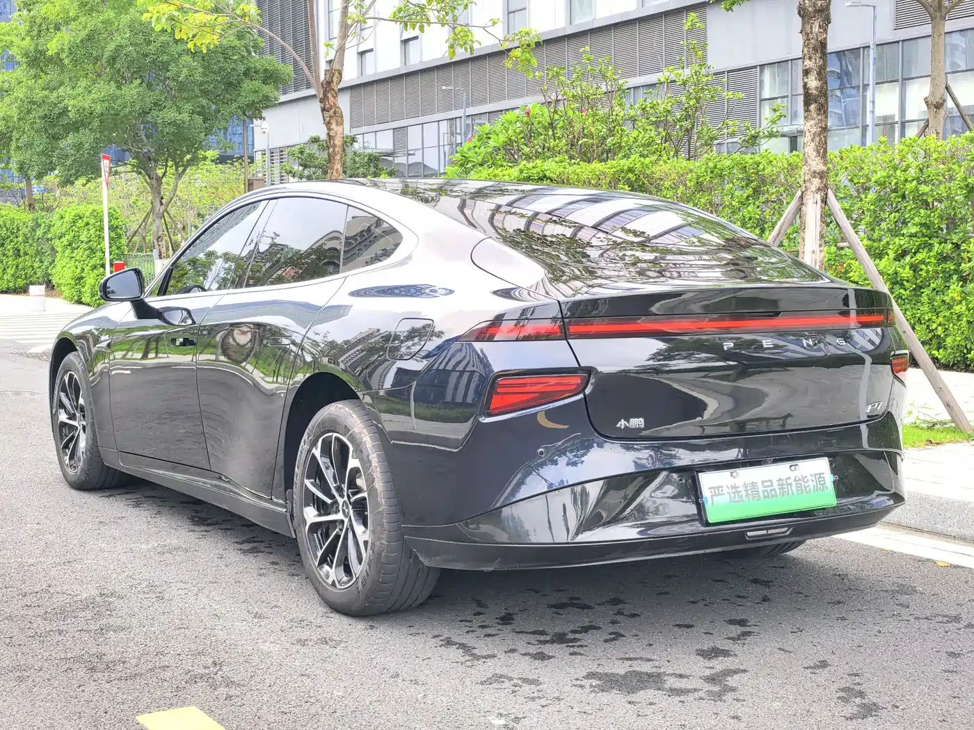 Фото 4 - XPeng P7