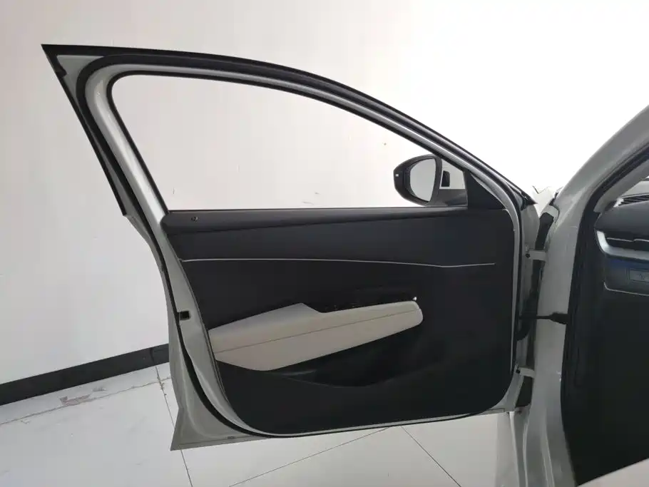 Volkswagen Sagitar 2026 2025 300TSI DSG Mid-range Edition