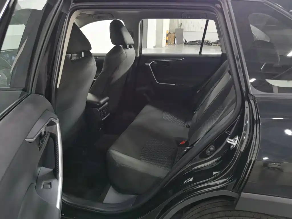 Toyota Wildlander 2025 2024 2.0L CVT FWD Leading Edition